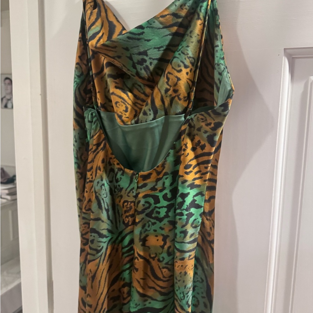 NWT Camila Coehlo green leopard dress - Picture 4 of 5